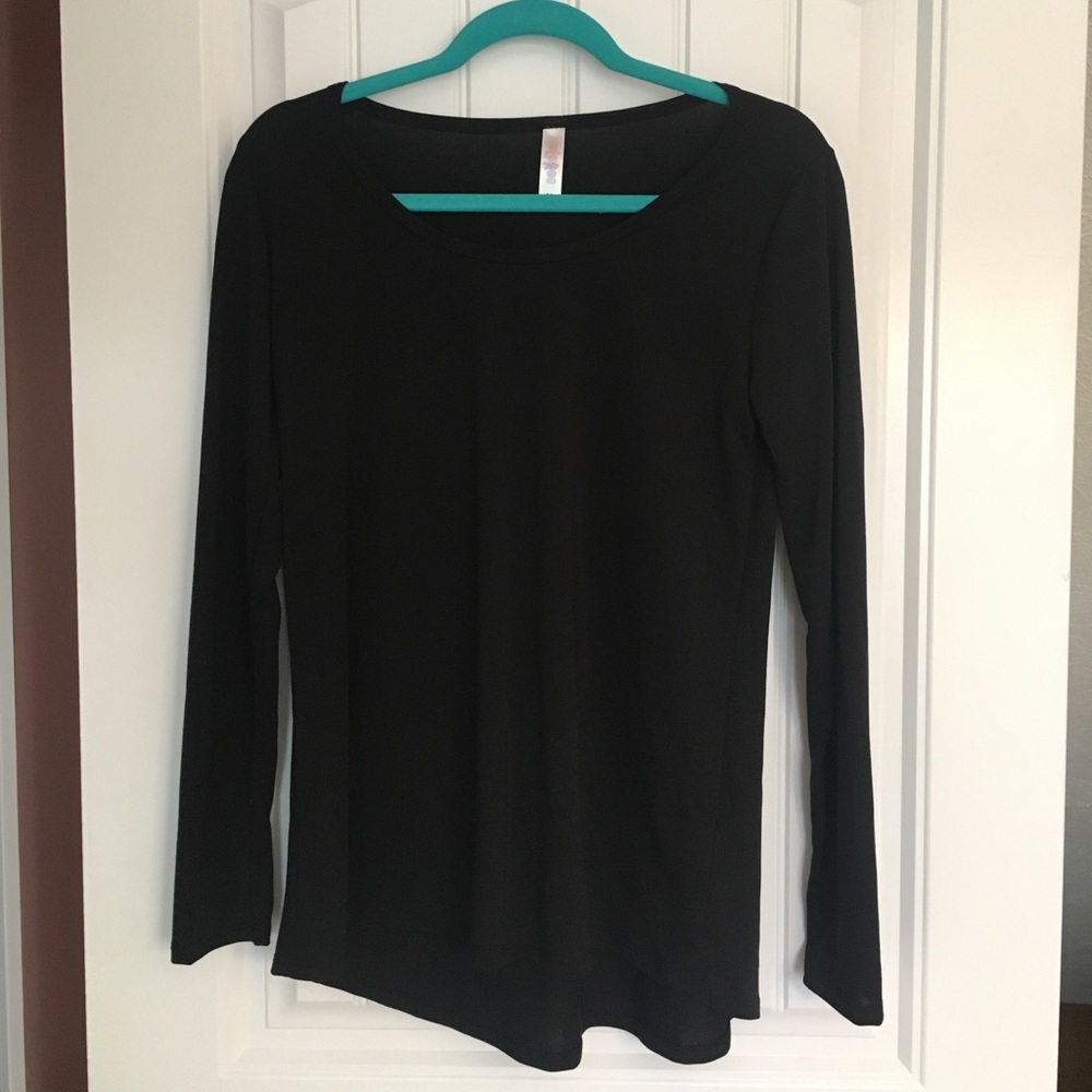 LuLaRoe Black Lynnae Size M NWOT